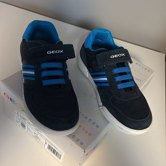 Geox boys blue stripe suede and canvas sneakers - Picture 2 of 4